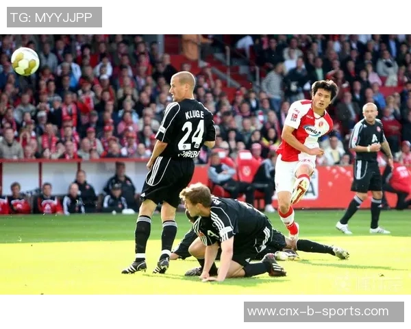 足球联盟新篇章：探索全球足球发展与合作的新机遇与挑战